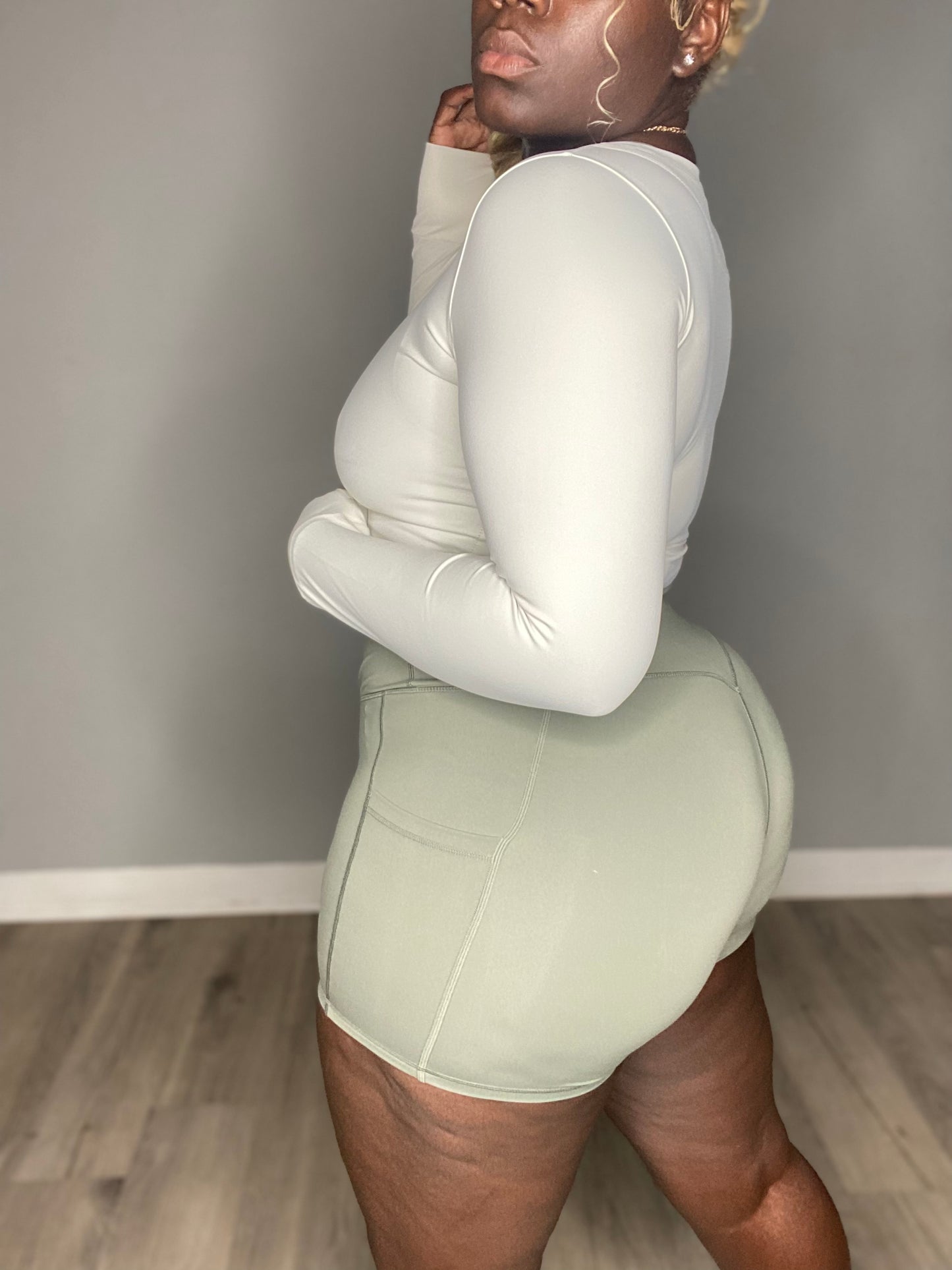The V Shorts